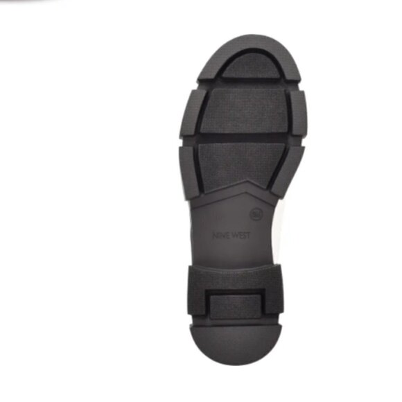 NWT Nine West Abra Chelsea Lug White Y2k Millennial Ankle Biker Boot Size 9 - Picture 5 of 5